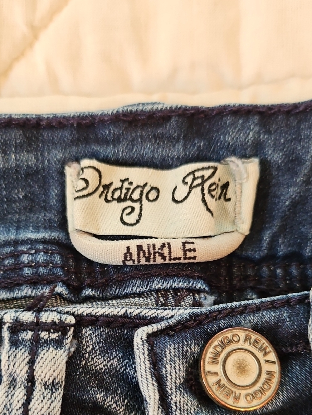 Indigo Rein Ankle Two Button Patched Distressed Jeans -Size 5 - Picture 9 of 10